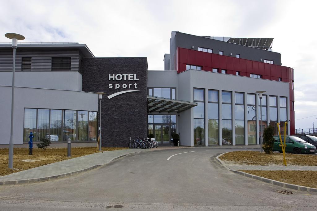 Hotel Sport Ivanić-Grad Eksteriør bilde