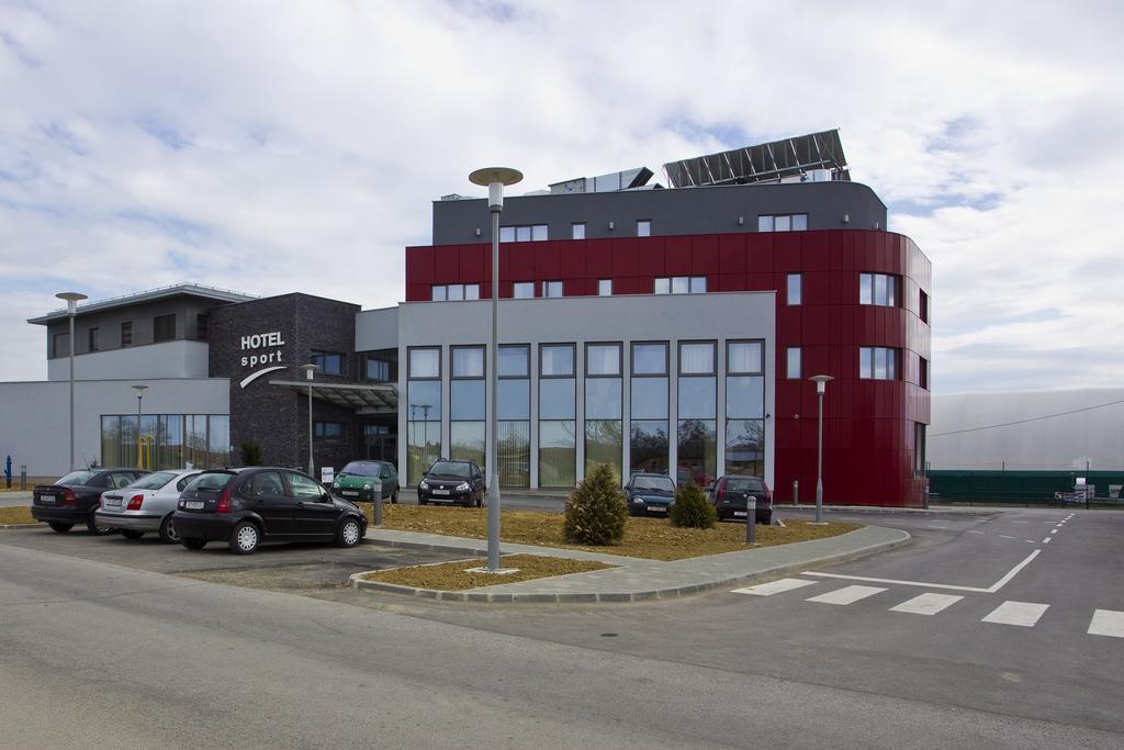Hotel Sport Ivanić-Grad Eksteriør bilde